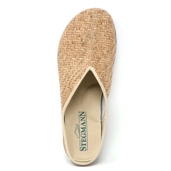 Stegmann Women's Slip-On Loafer in Black - Picture 4 of 17